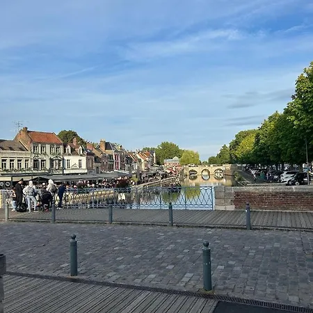 Beau Duplex Proche Centre Gare 阿棉