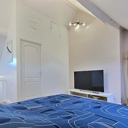Beau Duplex Proche Centre Gare דירה